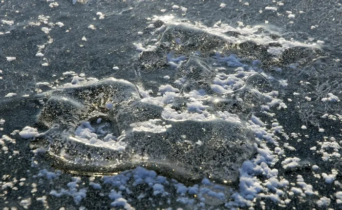 Gerahmter Druck : Eisiger See. Gerahmter Druck : Eisiger See.