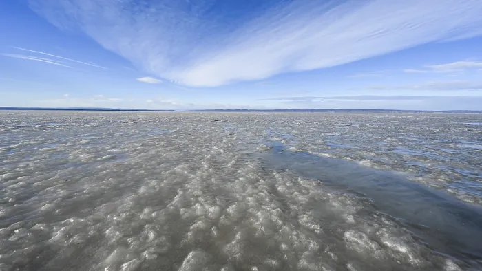 Gerahmter Druck : Eisiger See, Eis und Strukturen.