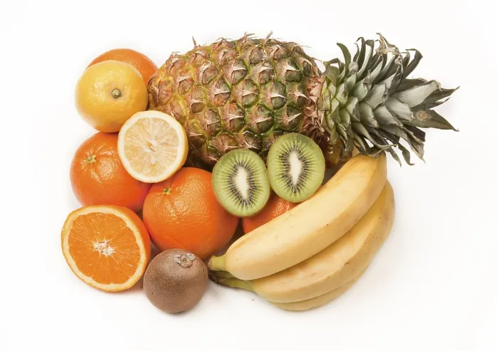 Gerahmter Druck : Obstsortiment, Ananas, Kiwi. Gerahmter Druck : Obstsortiment, Ananas, Kiwi.