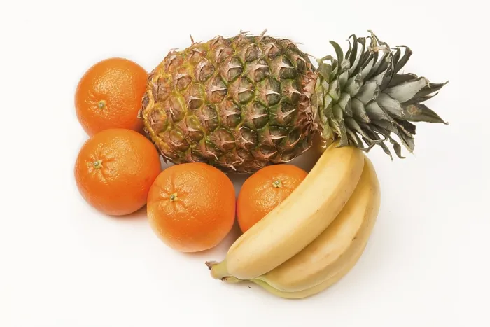 Gerahmter Druck : Früchte, Orangen, Bananen, Ananas. Gerahmter Druck : Früchte, Orangen, Bananen, Ananas.