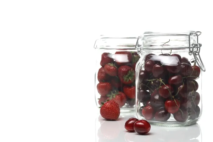 Gerahmter Druck : Frucht in Konservenglas. Gerahmter Druck : Frucht in Konservenglas.