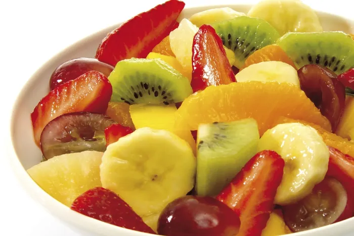 Gerahmter Druck : Fruchtgemüse-Salat Gerahmter Druck : Fruchtgemüse-Salat