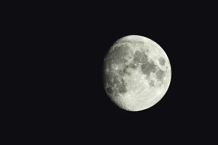 Gerahmter Druck : Vollmond im schwarzen Himmel, Devon. Gerahmter Druck : Vollmond im schwarzen Himmel, Devon.