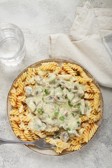 Gerahmter Druck : Fusilli-Pasta mit Champignons. Gerahmter Druck : Fusilli-Pasta mit Champignons.