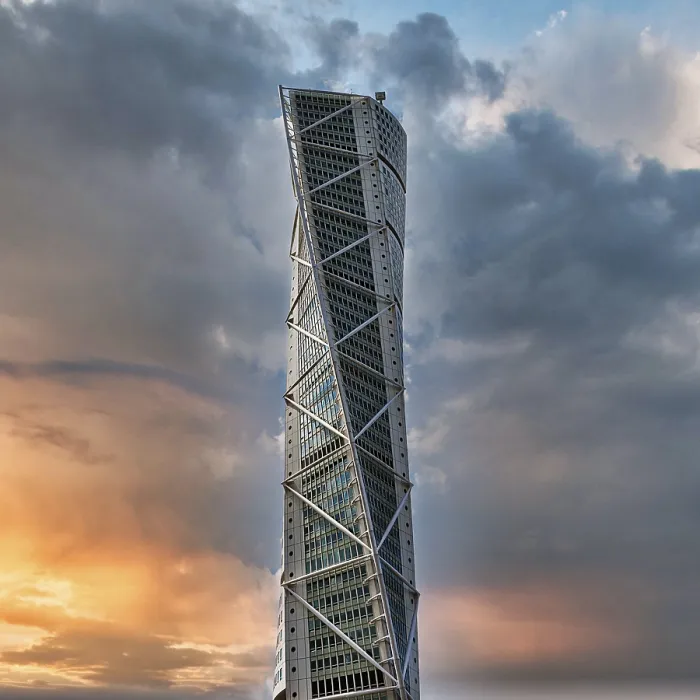 Gerahmter Druck : Futuristischer Wolkenkratzer, Turning Torso. Gerahmter Druck : Futuristischer Wolkenkratzer, Turning Torso.