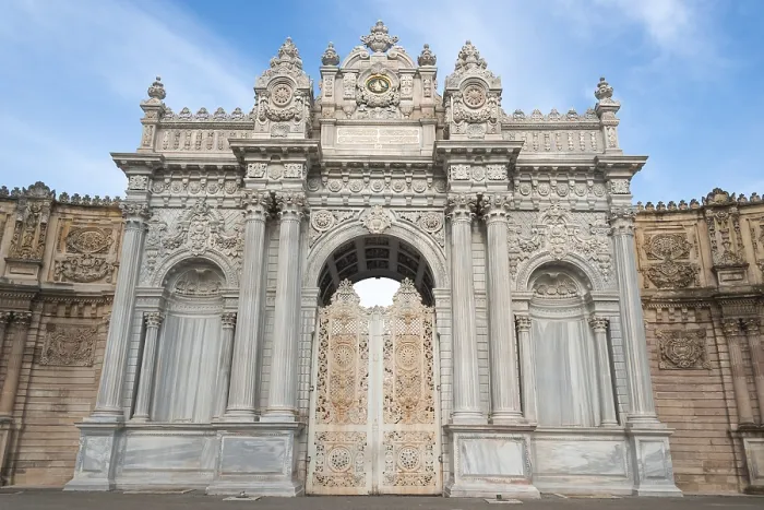 Gerahmter Druck : Tor des Dolmabahçe-Palastes Gerahmter Druck : Tor des Dolmabahçe-Palastes