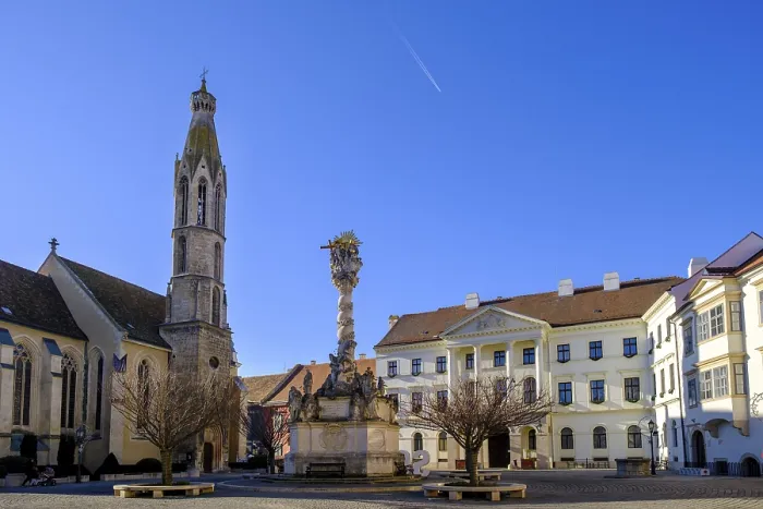 Gerahmter Druck : Geisskirche und Dreifaltigkeitssäule Gerahmter Druck : Geisskirche und Dreifaltigkeitssäule