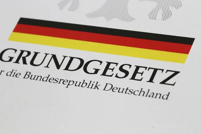 Gerahmter Druck : Der Grundgesetztext von 1949 Gerahmter Druck : Der Grundgesetztext von 1949