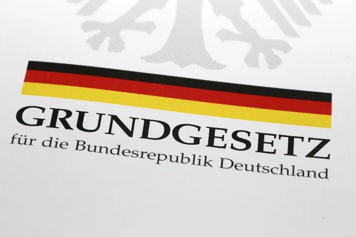 Gerahmter Druck : Grundgesetz Gerahmter Druck : Grundgesetz