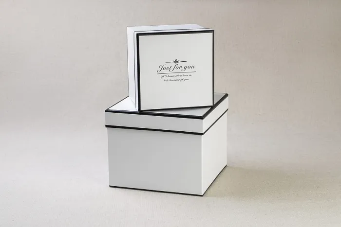 Gerahmter Druck : Pakete Gift um Pakete Gift Gerahmter Druck : Pakete Gift um Pakete Gift