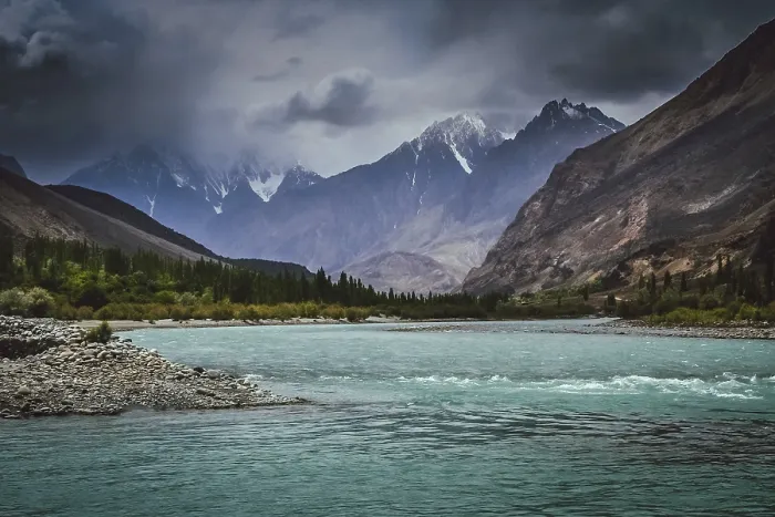 Gerahmter Druck : Gilgit-Fluss, Nebenfluss des Indus. Gerahmter Druck : Gilgit-Fluss, Nebenfluss des Indus.