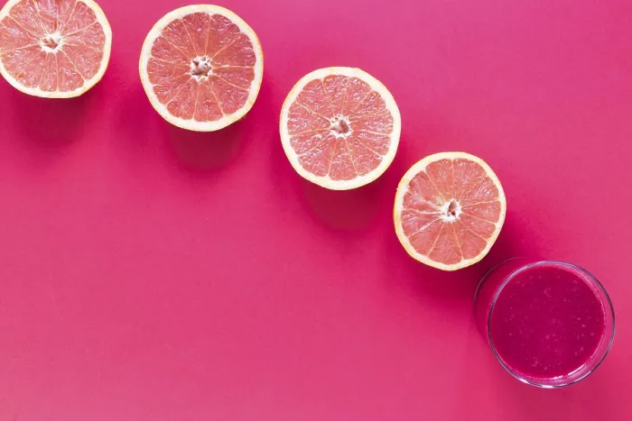 Gerahmter Druck : Glas mit Smoothie Grapefruit Gerahmter Druck : Glas mit Smoothie Grapefruit