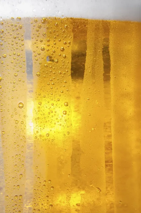 Gerahmter Druck : Ein Glas Bier. Gerahmter Druck : Ein Glas Bier.