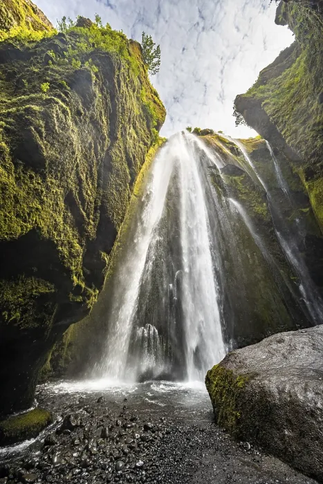 Gerahmter Druck : Gljufrabui-Wasserfall in einer Schlucht Gerahmter Druck : Gljufrabui-Wasserfall in einer Schlucht