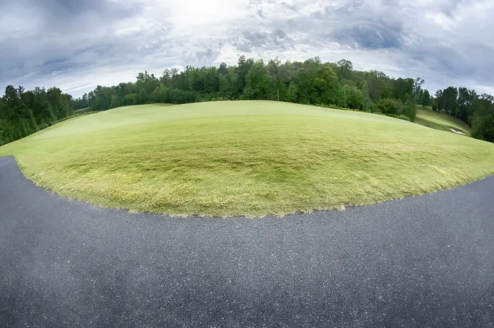 Gerahmter Druck : Golfplatz am wolkenverhangenen Tag. Gerahmter Druck : Golfplatz am wolkenverhangenen Tag.