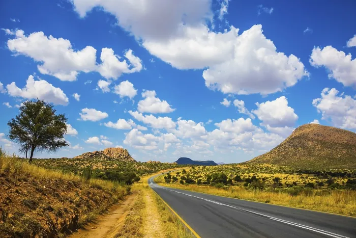 Gerahmter Druck : Die gute Asphaltstraße in Namibia. Gerahmter Druck : Die gute Asphaltstraße in Namibia.