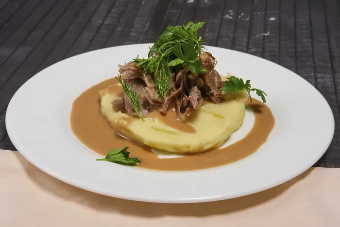 Gerahmter Druck : Gulasch mit Kartoffelklößen Gerahmter Druck : Gulasch mit Kartoffelklößen