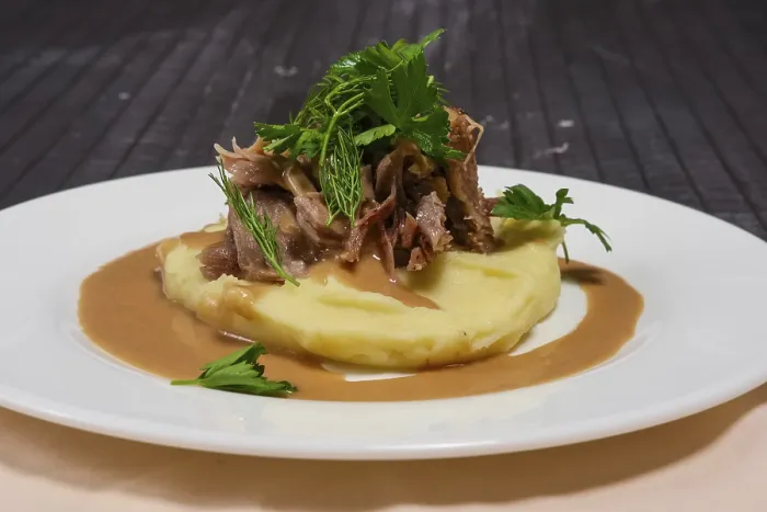 Gerahmter Druck : Gulasch mit Kartoffelklöße Gerahmter Druck : Gulasch mit Kartoffelklöße