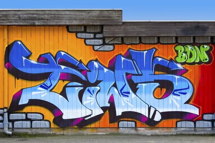 Gerahmter Druck : Graffitis auf einer Wand. Gerahmter Druck : Graffitis auf einer Wand.