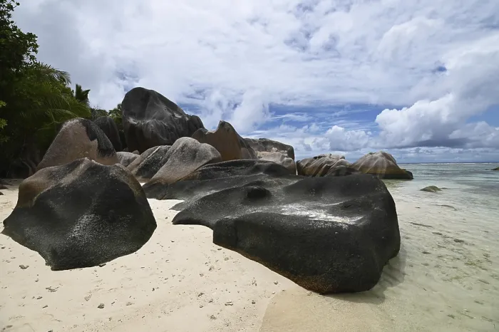 Gerahmter Druck : Granitfelsen auf der Anse-Source-d'Argent-Küste. Gerahmter Druck : Granitfelsen auf der Anse-Source-d'Argent-Küste.