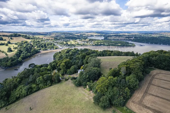 Gerahmter Druck : Greenway und River Dart aus einer Drohne. Gerahmter Druck : Greenway und River Dart aus einer Drohne.