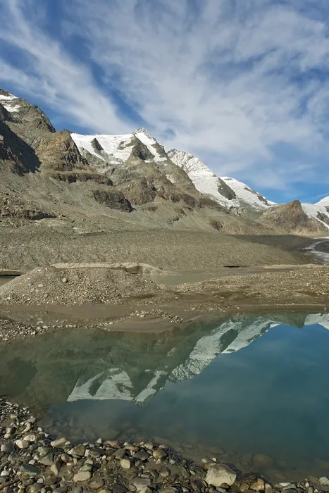 Gerahmter Druck : Großglockner spiegelt sich im Sandersee. Gerahmter Druck : Großglockner spiegelt sich im Sandersee.
