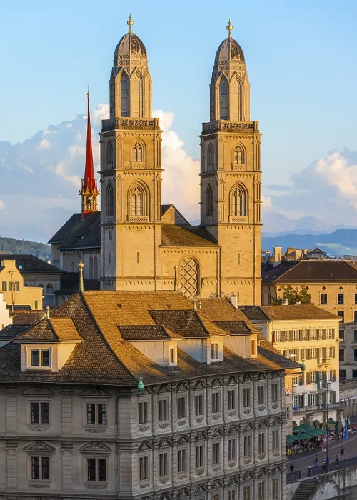 Gerahmter Druck : Grossmünster, Abendstimmung. Gerahmter Druck : Grossmünster, Abendstimmung.
