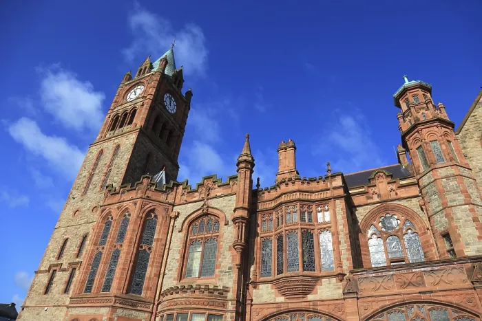 Gerahmter Druck : Das Rathaus, Derry, Londonderry Gerahmter Druck : Das Rathaus, Derry, Londonderry
