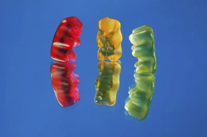 Gerahmter Druck : Drei Gummibärchen Gerahmter Druck : Drei Gummibärchen