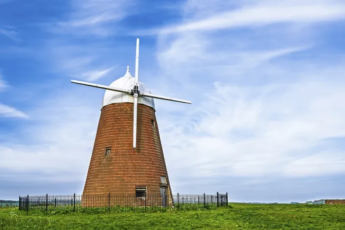 Gerahmter Druck : Halnaker Hill und der Windmill Trail