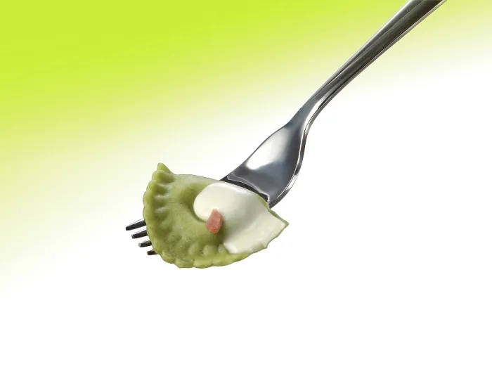 Gerahmter Druck : Hamraviolo auf einem Gabel, gefüllter Teig.