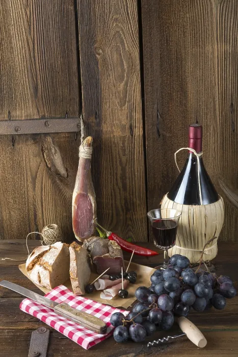 Gerahmter Druck : Schinken, Wein und Brot Gerahmter Druck : Schinken, Wein und Brot