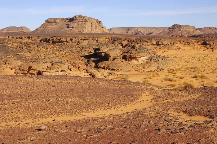Gerahmter Druck : Wüste Hamada, Akakus-Gebirge, Libyen. Gerahmter Druck : Wüste Hamada, Akakus-Gebirge, Libyen.