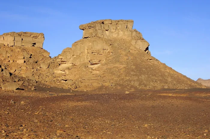 Gerahmter Druck : Wüste Hamada in den Aïr-Gebirgen, Libyen.
