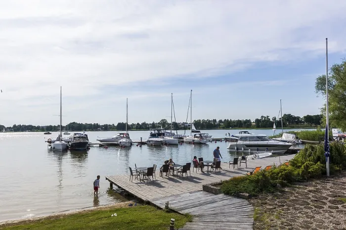 Gerahmter Druck : Hafen mit Kaimauer, Ausflug, See. Gerahmter Druck : Hafen mit Kaimauer, Ausflug, See.