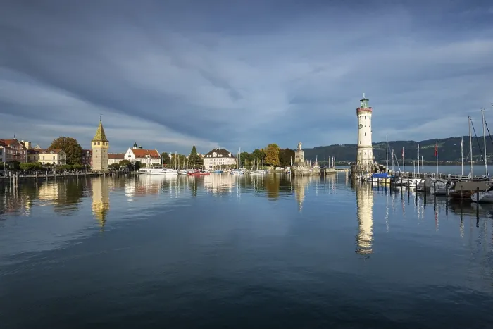 Gerahmter Druck : Hafen von Lindau mit Leuchtturm Gerahmter Druck : Hafen von Lindau mit Leuchtturm