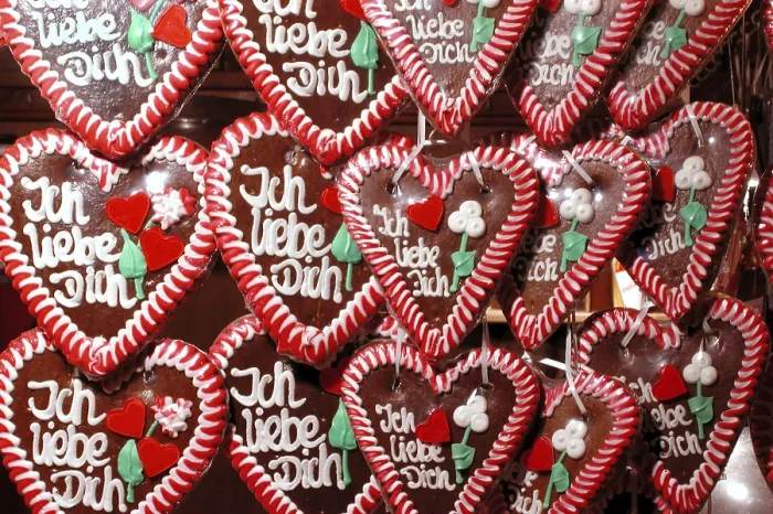 Gerahmter Druck : Herzen aus Lebkuchen Gerahmter Druck : Herzen aus Lebkuchen