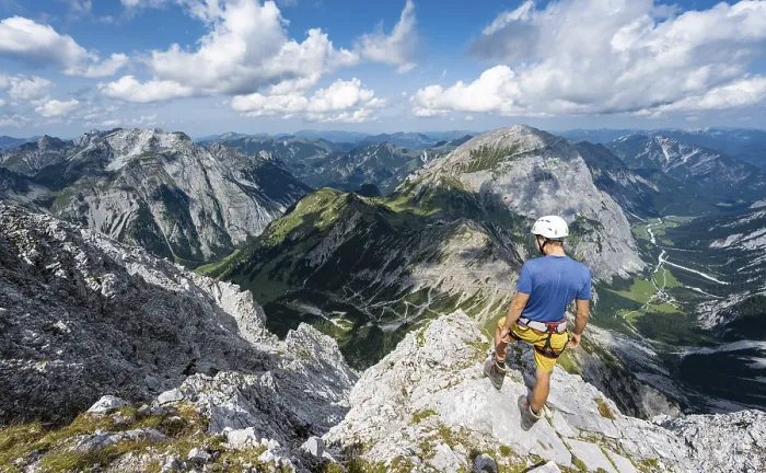 Gerahmter Druck : Wanderer auf dem Gipfel der Lamsenspitze. Gerahmter Druck : Wanderer auf dem Gipfel der Lamsenspitze.