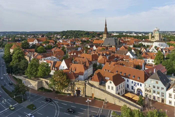 Gerahmter Druck : Historisches Zentrum mit Heger Tor, St.-Marien-Kirche und Dom im Hintergrund Gerahmter Druck : Historisches Zentrum mit Heger Tor, St.-Marien-Kirche und Dom im Hintergrund