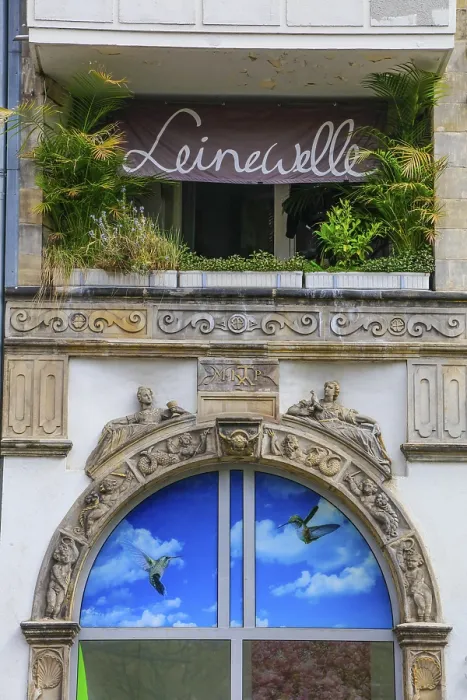 Gerahmter Druck : Historische Fassade in Leinstraße Gerahmter Druck : Historische Fassade in Leinstraße