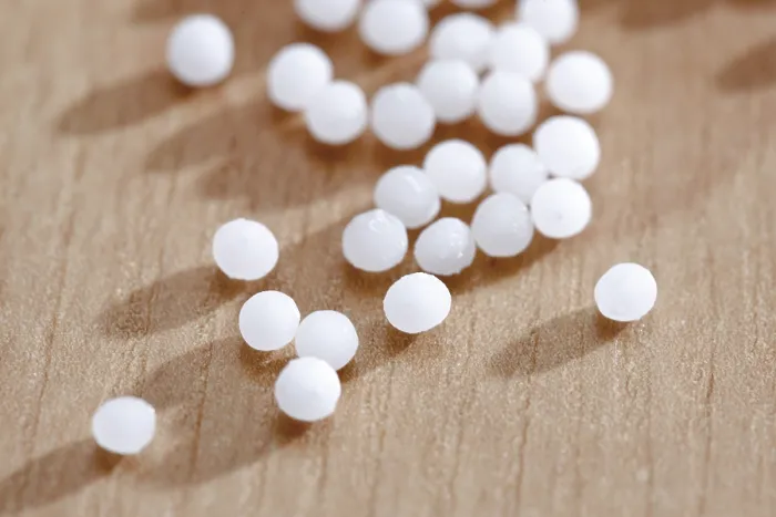 Gerahmter Druck : Homöopathische Globuli. Gerahmter Druck : Homöopathische Globuli.