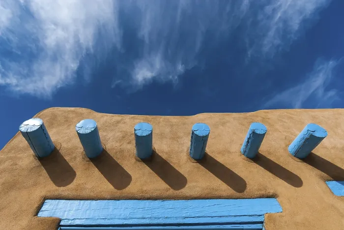 Gerahmter Druck : Haus, Adobe-Stil, Ziegelputz. Gerahmter Druck : Haus, Adobe-Stil, Ziegelputz.
