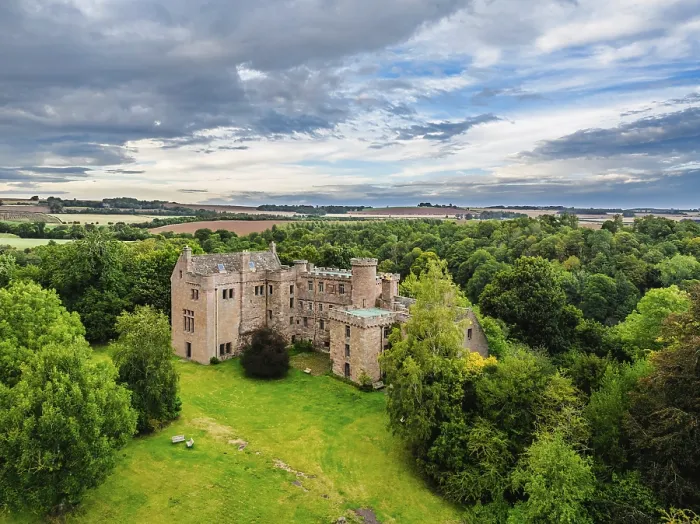 Gerahmter Druck : Hutton Castle aus einem Drohnen, Whiteadder Water Gerahmter Druck : Hutton Castle aus einem Drohnen, Whiteadder Water