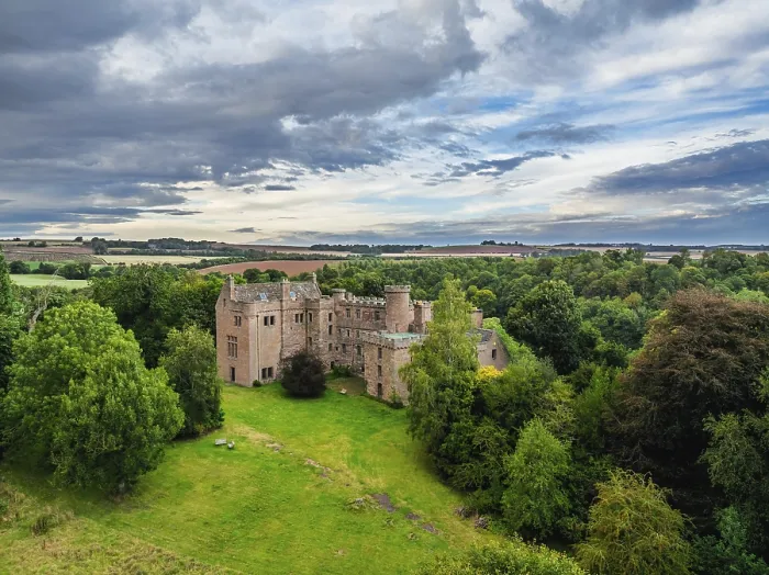 Gerahmter Druck : Hutton Castle aus der Sicht eines Drohnen, Whiteadder Water Gerahmter Druck : Hutton Castle aus der Sicht eines Drohnen, Whiteadder Water