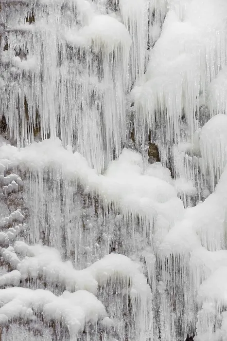Gerahmter Druck : Eisbedeckter Wasserfall Gerahmter Druck : Eisbedeckter Wasserfall