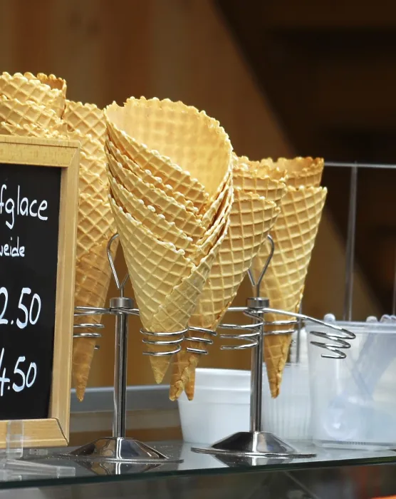 Gerahmter Druck : Eiscremeschank Gerahmter Druck : Eiscremeschank