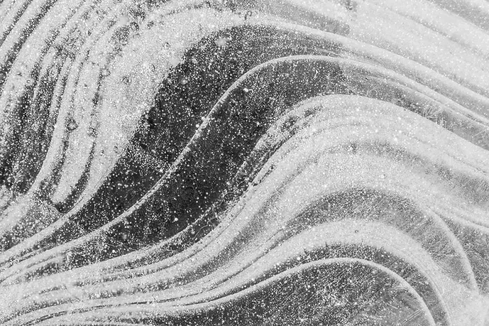 Gerahmter Druck : Eisstrukturen auf der Wasseroberfläche. Gerahmter Druck : Eisstrukturen auf der Wasseroberfläche.