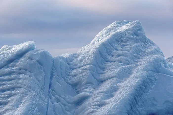Gerahmter Druck : Eisbergspitze zeigt das Muster. Gerahmter Druck : Eisbergspitze zeigt das Muster.