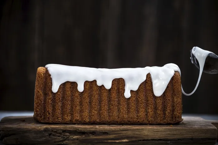 Gerahmter Druck : Eis auf dem traditionellen Ostertorte.