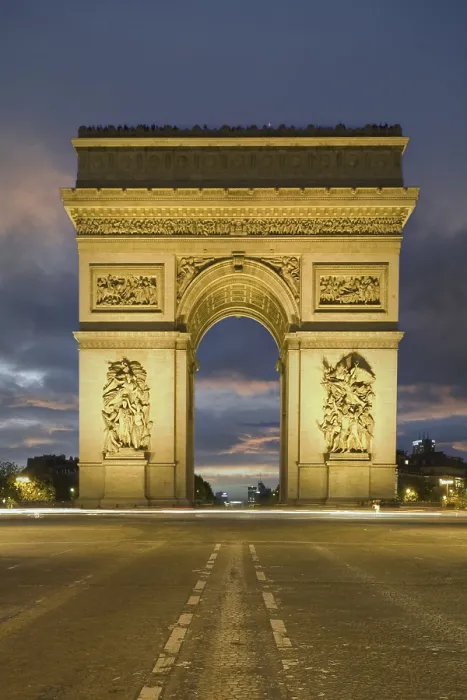Gerahmter Druck : Illuminierter Arc de Triomphe, Paris Gerahmter Druck : Illuminierter Arc de Triomphe, Paris
